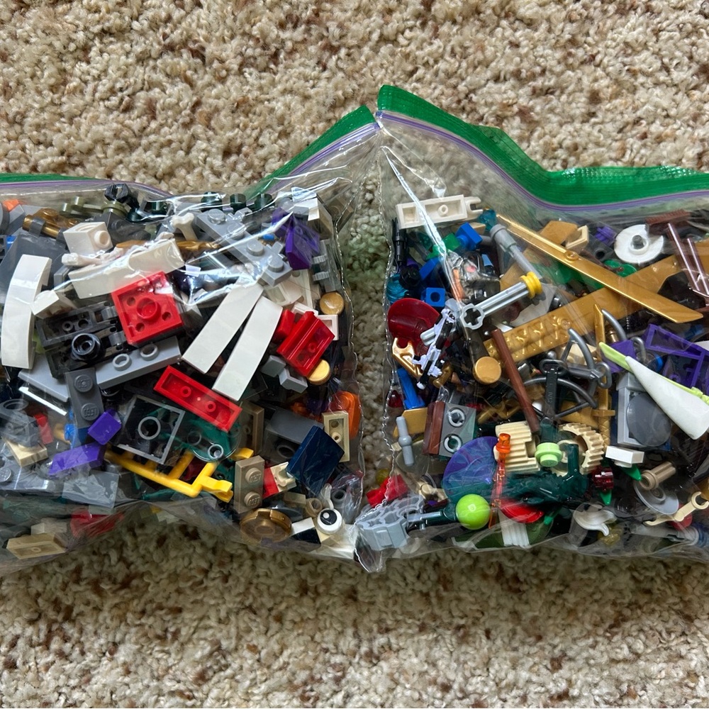 LEGO Mixed Building Blocks - Multicolor Set - Picture 2 of 3